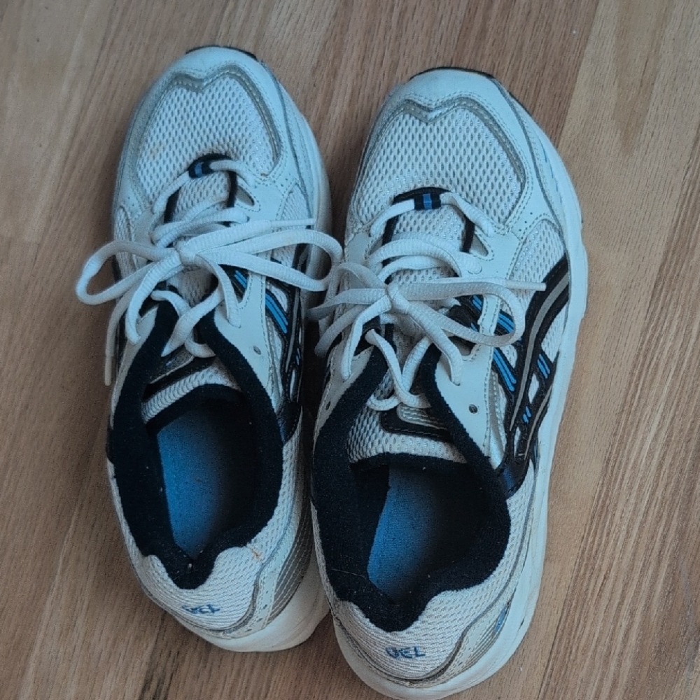 Women's ASICS Gel Sneakers - US 7.5
